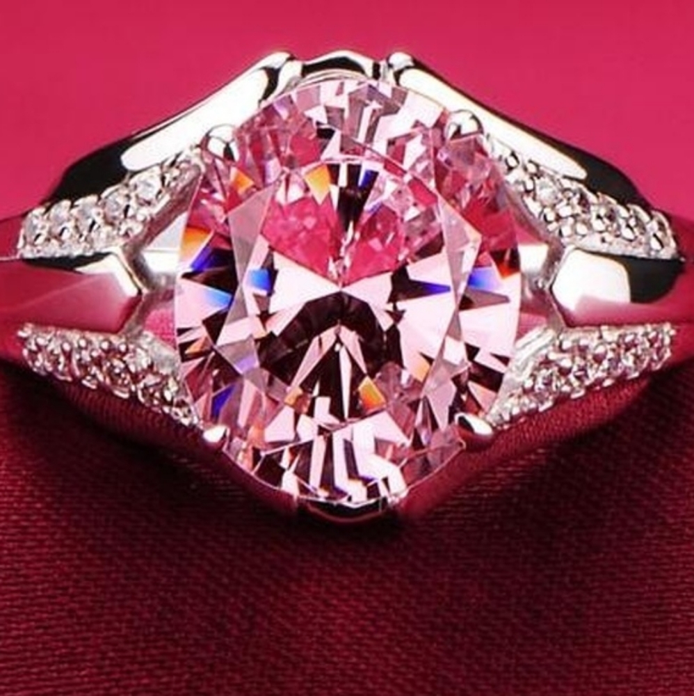 NWT PINK AND WHITE SAPHIRE RING